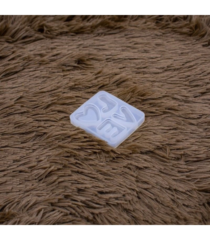 Molde de silicona love 5.9x5.1cm
