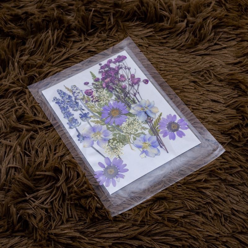 Flores secas tono lila