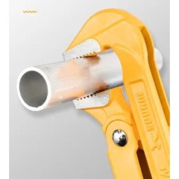 Llave para caño 1  WYNNS