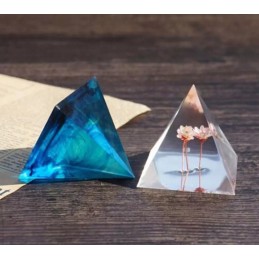 Molde de silicona piramide 3D 98mm