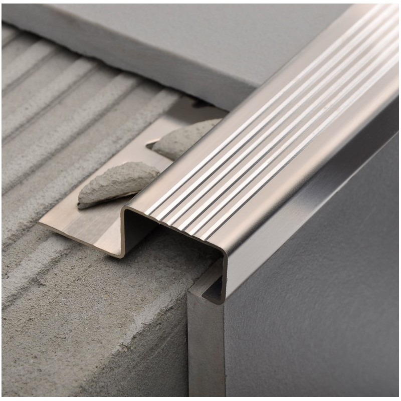 Perfil de piso ESCALON 2.44mt color plata